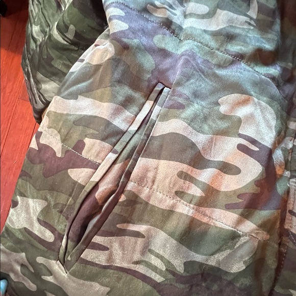 Sanctuary Camouflage bomber jacket -GUC - Picture 3 of 4